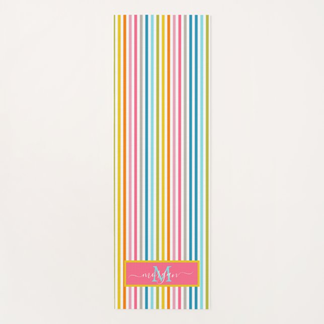 Summer Rainbow Strips Monogram Script Yogamatte (Vorderseite)