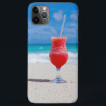 Summer Red Strawberry Margarita On Tropical Beach Case-Mate iPhone Hülle<br><div class="desc">Zeitgenössischer Cocktail aus roter Erdbeere am Strand mit einem azurblauen Himmel, dem Ozean, den Wellen und dem Surfen im Hintergrund. Dieser Fall wird Sie gewollt, in den Urlaub auf einer tropischen Insel zu gehen und zu entspannen. Geeignet für den Strand Party Diva, oder der Ozean-oder Meeresliebhaber unter uns. Schönes, modernes...</div>