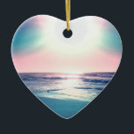 Summer Sea Sunset Tropical Beach Foto Keramik Ornament<br><div class="desc">Wunderschönes tropisches Strandseegebiet mit bunten Sonnenuntergang, Meerblick Foto mit einem phantastischen Regenbogen Farben Sonnenuntergang über dem Meer, blaue Ozean ruhige Wellen, leuchtend bläulichen Strand Sand und eine große hell leuchtende weiße Sonne, die eine Mischung aus rosa, aquamarin, blau, grün gelb pastellfarben Horizont Küste. Dieses einzigartige tropische Paradies Meer Original Natur...</div>