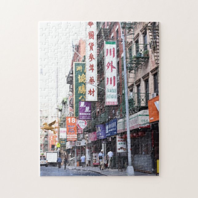 Summer Street Scene Chinatown Manhattan New York Puzzle (Vertikal)
