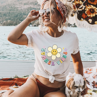 Summer Vibes, lächelnd Daisy Retro Vintag Boho T-Shirt