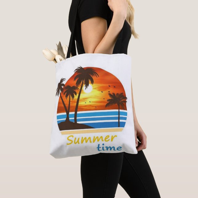Summer Vibes on Go: Tasche der Logos für die Saiso (Von Nahem)