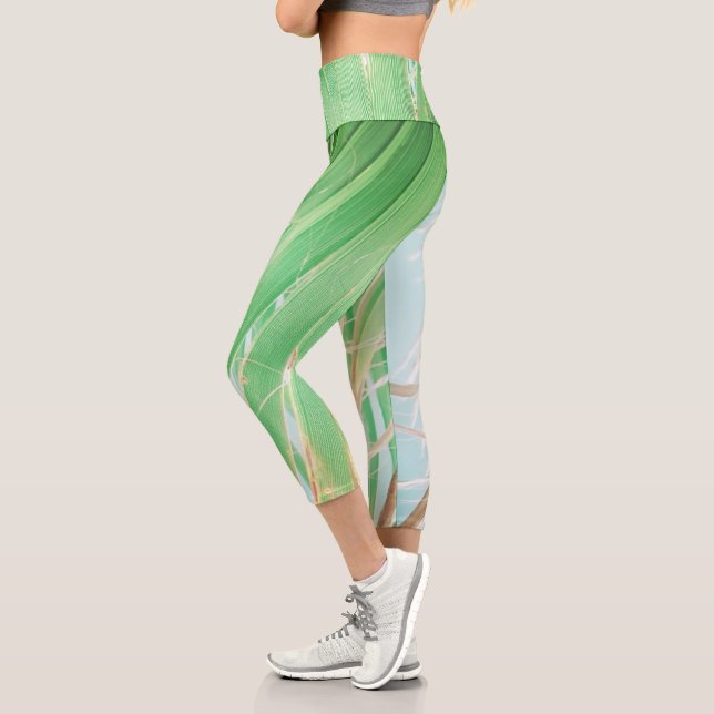 Summer Vibes Palm Tree Blätter Blassgrün Capri Leggings (Links)
