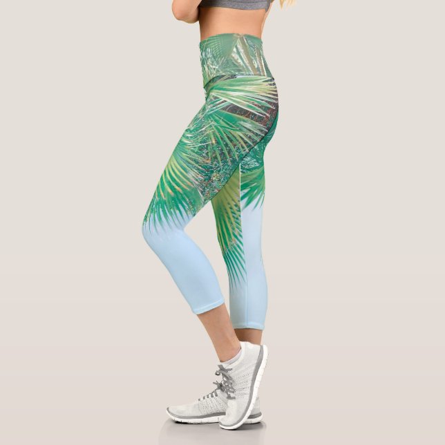 Summer Vibes Palm Tree Blätter Blassgrün Capri Leggings (Links)