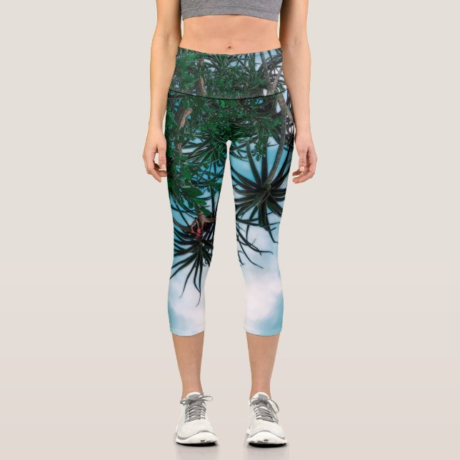 Summer Vibes Palm Tree Cactus Pale Green Capri Leggings (Vorderseite)