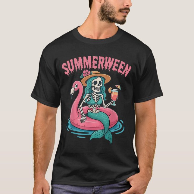 Summerween Mermaid Skeleton Beach Flamingo Hallowe T-Shirt (Vorderseite)