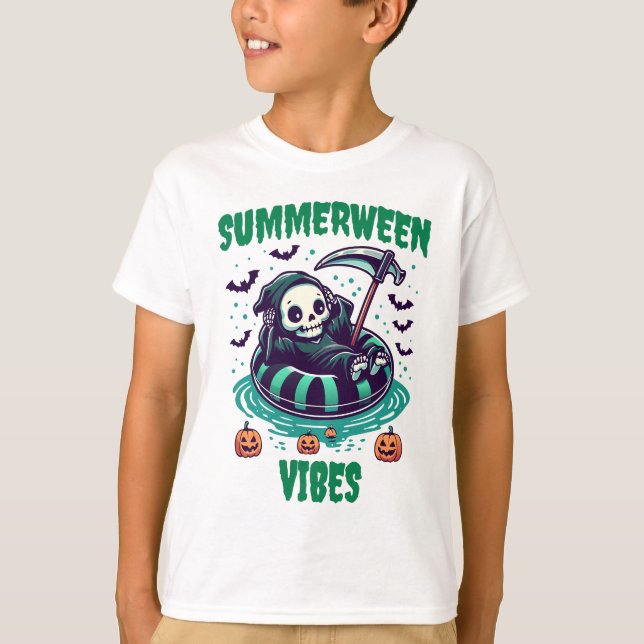 Summerween Stimmung – entspannter Sensenmann T-Shirt (Vorderseite)