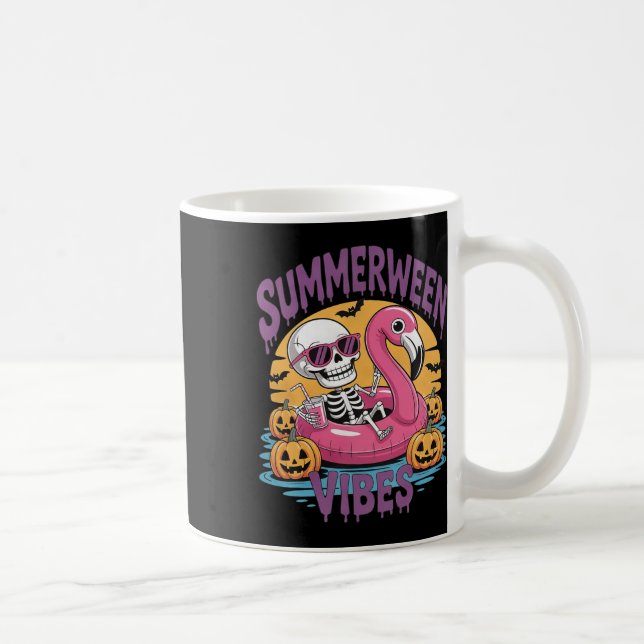 Summerween Vibes Skeleton Flamingo Spooky Hallowee Kaffeetasse (Rechts)
