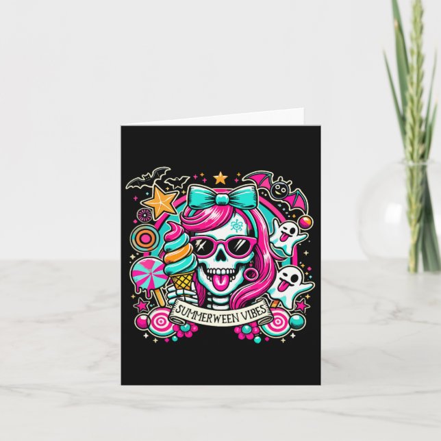Summerween Vibes Skeleton Spooky Vacation Hallowee Karte (Vorderseite)