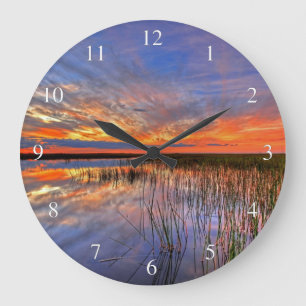 Sumpfgebiet-Sonnenuntergang Große Wanduhr