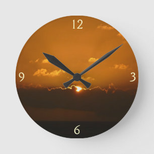 Sun Behind Clouds I Orange Sunset Foto Runde Wanduhr