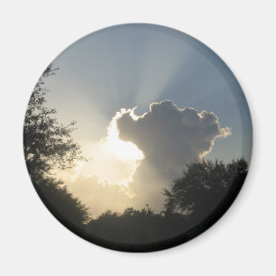 Sun bricht durch WolkenMagnet Magnet