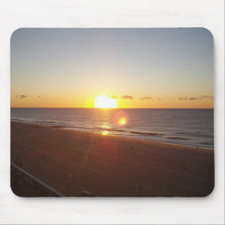 Sun, der auf den Atlantik steigt Mousepad