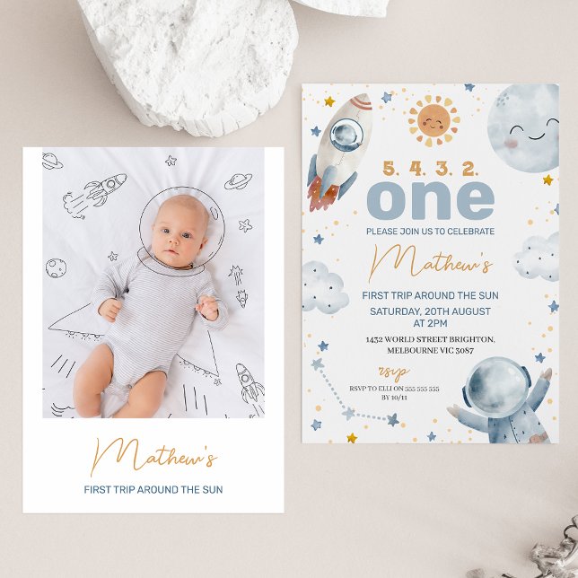 Sun Erste Reise um das Sun Foto 1. Geburtstag Einladung (First trip around the sun boy's birthday invitation featuring a small sun and photo on the back.)