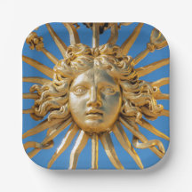 Sun King am Goldenen Tor zum Schloss Versailles
