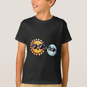 Sun Moon Friends Total Solar Eclipse 2024 Boys Gir T-Shirt
