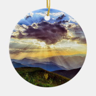 Sun Rays Clouds Berge Grüne Hügel Keramik Ornament