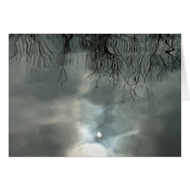 Sun reflektiert sich weg vom Wasser (Vorderseite (Horizontal))