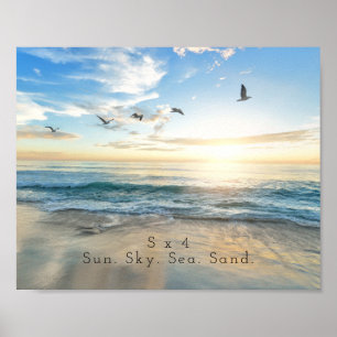 Sun. Sky. Meer. Sand. Strand Szene Poster