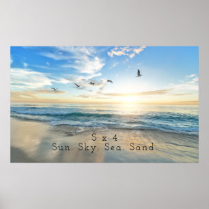 Sun. Sky. Meer. Sand. Strand Szene Poster