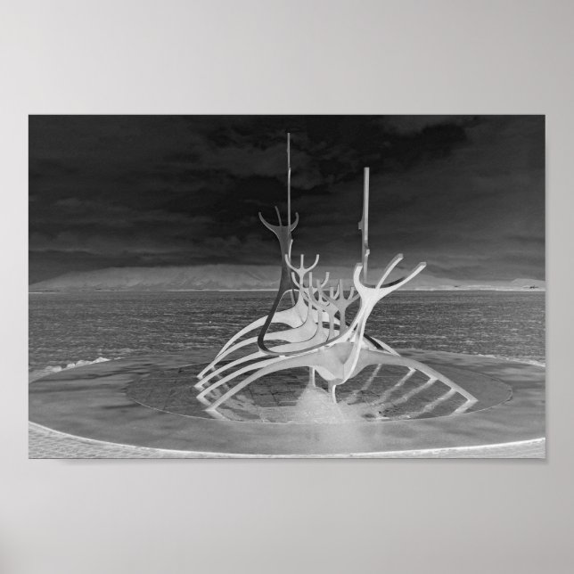Sun Voyager Skulptur, Island, Umkehrbein B/W Poster (Vorne)