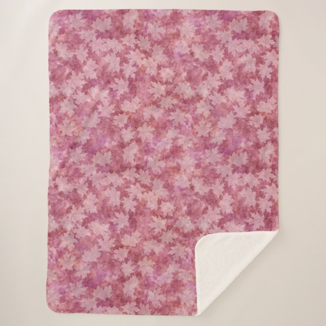 Sunbleached Maple Leaves on Red Sherpa Blanket Sherpadecke (Vorderseite)