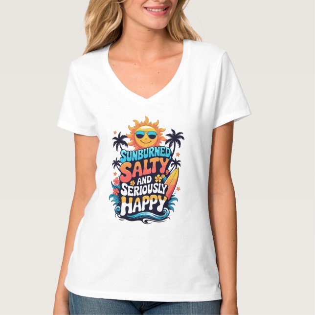 Sunburned Salty and Happy – Retro Beach Vibes T-Shirt (Vorderseite)