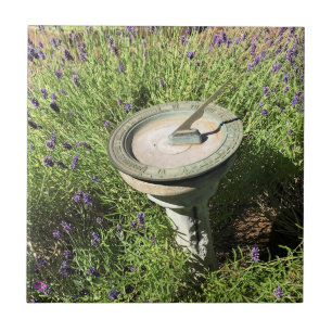Sundial in Lavendel Fliese