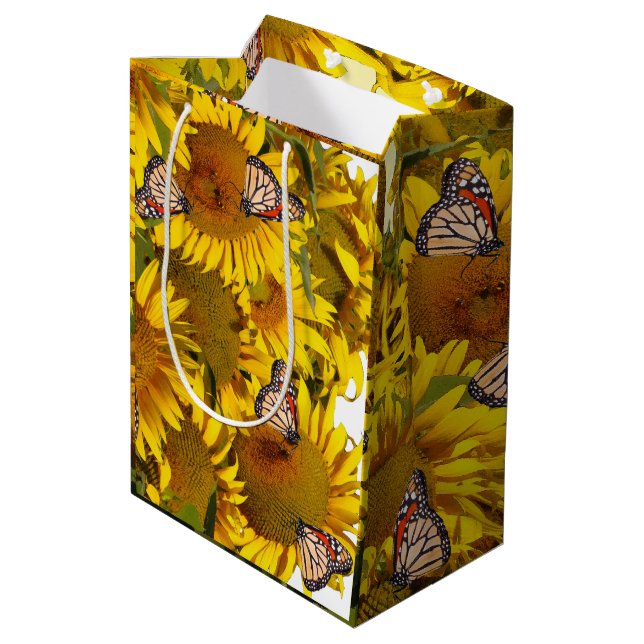 Sunflower Flowers Floral Butterfly Gift Bag Mittlere Geschenktüte (Rückseite Schrägansicht)