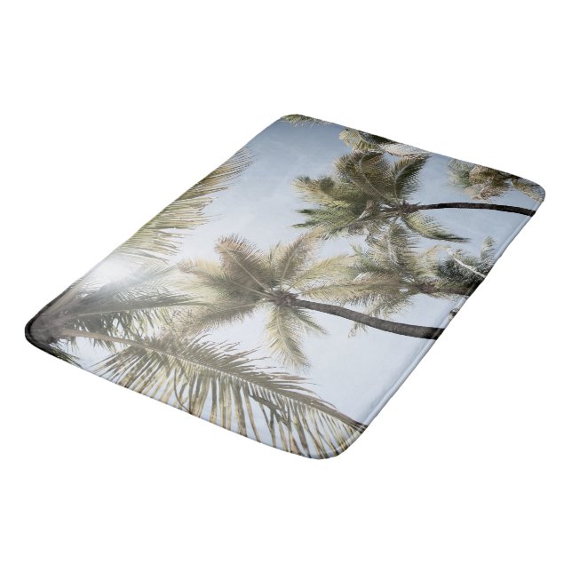 Sunlit Palm Jungle #1 #tropic #wall #art Badematte (Schrägansicht)