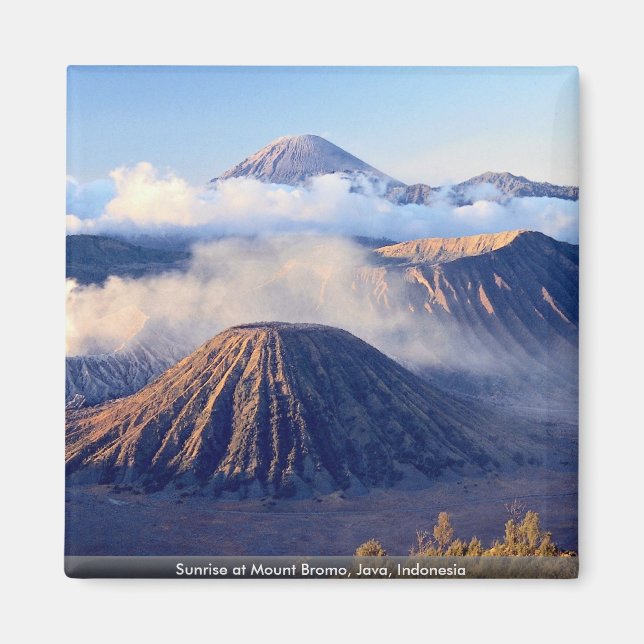 Sunrise at Mount Bromo, Java, Indonesien Magnet (Vorne)