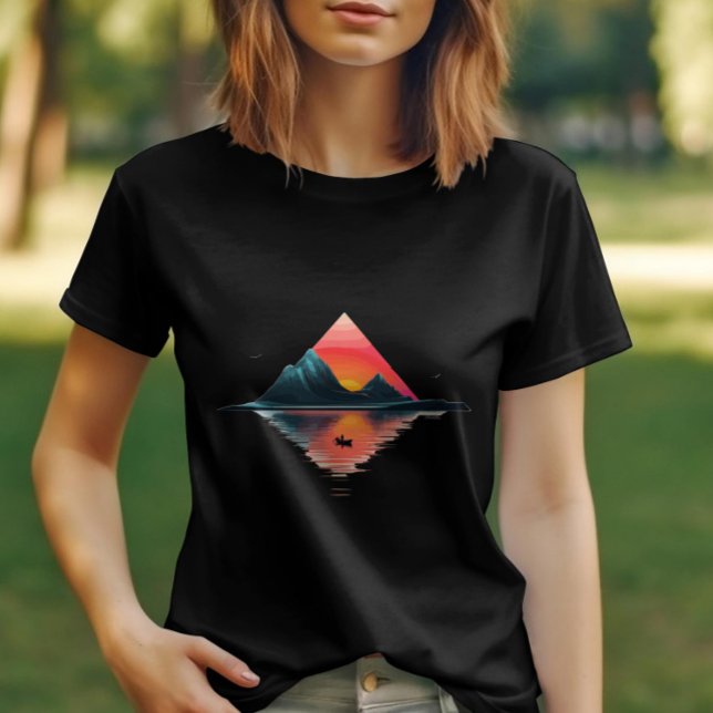 Sunrise Sail T-Shirt (Von Creator hochgeladen)
