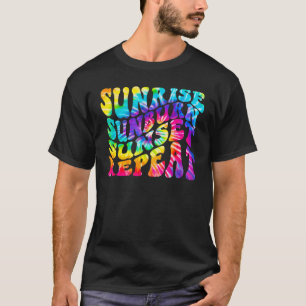 Sunrise Sunburn Sunset Wiederholung Gefärbte Krawa T-Shirt