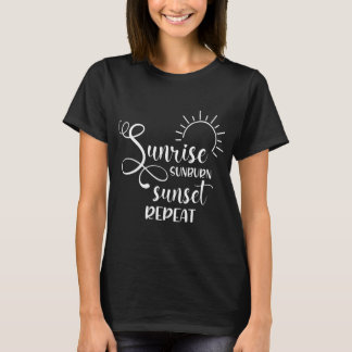 Sunrise Sunburn Sunset Wiederholung Sommer Beach T-Shirt