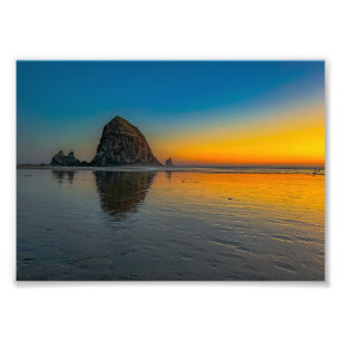 Sunset at Haystack Rock on Cannon Beach, Oregon Fotodruck
