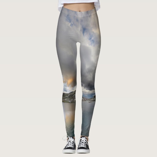 Sunset at Middle Nydiver Lake - Sierra Leggings (Vorderseite)