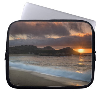 Sunset at Monastery Beach, Carmel, Kalifornien, Laptopschutzhülle