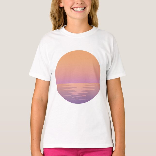 Sunset Beach Vibes – Minimalist Summer T-Shirt (Vorderseite)