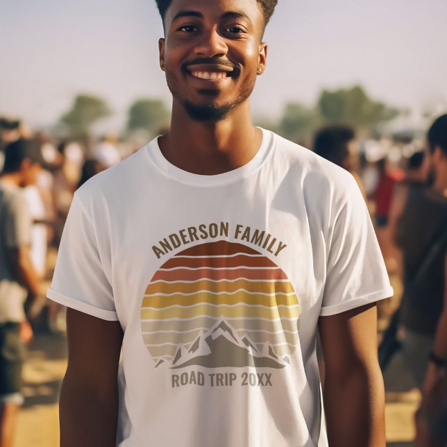 Sunset Family Wiedersehen Custom Mountains Road Tr T-Shirt (Von Creator hochgeladen)