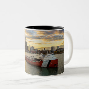 Sunset Freighter Zweifarbige Tasse