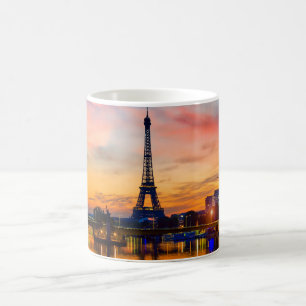 Sunset in Paris, Frankreich. Eiffelturm auf Seine Kaffeetasse