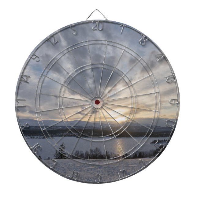 Sunset over frozen lake dartscheibe (vorne)