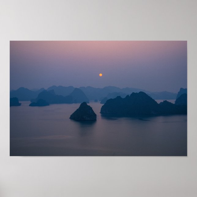 Sunset over Halong Bay - Vietnam, Asien Poster (Vorne)