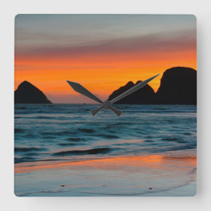 Sunset, Sea Stacks, Ocean Side, Oregon, USA Quadratische Wanduhr