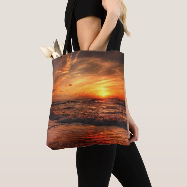 Sunset Sea Waves (Von Nahem)