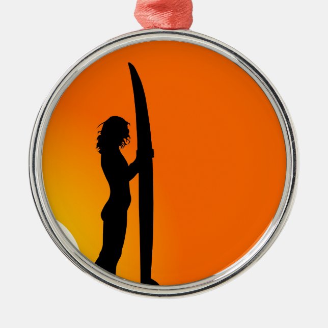 Sunset Surfer Girl mit Surfbrett Silbernes Ornament (Vorne)