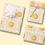 Sunshine Baby Shower Geschenkpapier Set<br><div class="desc">Sunshine Baby Dusche Packpapier Blätter und passende Party feiern Reihe. Fügen Sie Ihren eigenen Namen zu anpassen. Matching-Elemente verfügbar. Originale Kunst von Künstlern eigene Illustrationen. Bitte nutzen Sie den unten stehenden Button für die Nachricht,  um weitere Anpassungen und spezielle Anfragen zu erhalten. © Zoe Chapman Design</div>