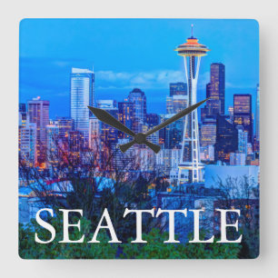 Super Mond steigt über der Skyline von Seattle auf Quadratische Wanduhr