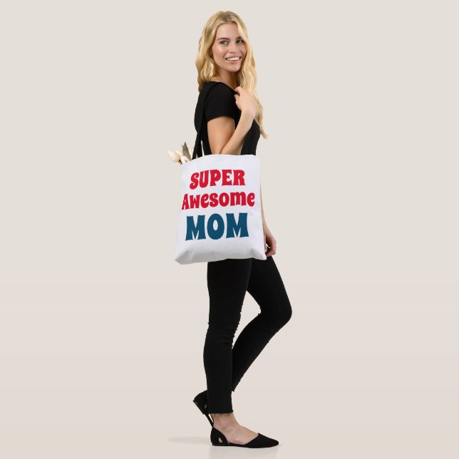 Super Phantastische Mama Zitat Rot und Blau Typogr (Am Model)