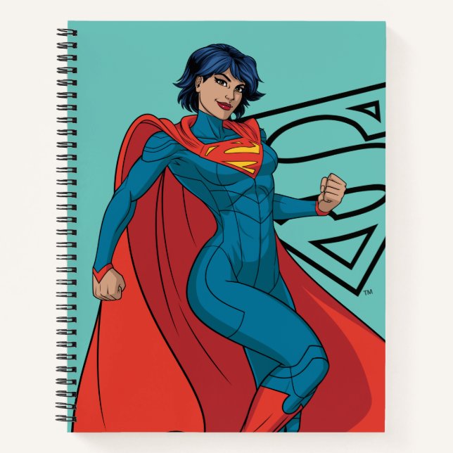 Supergirl Hovering in Blue Anzug Notizbuch (Vorderseite)